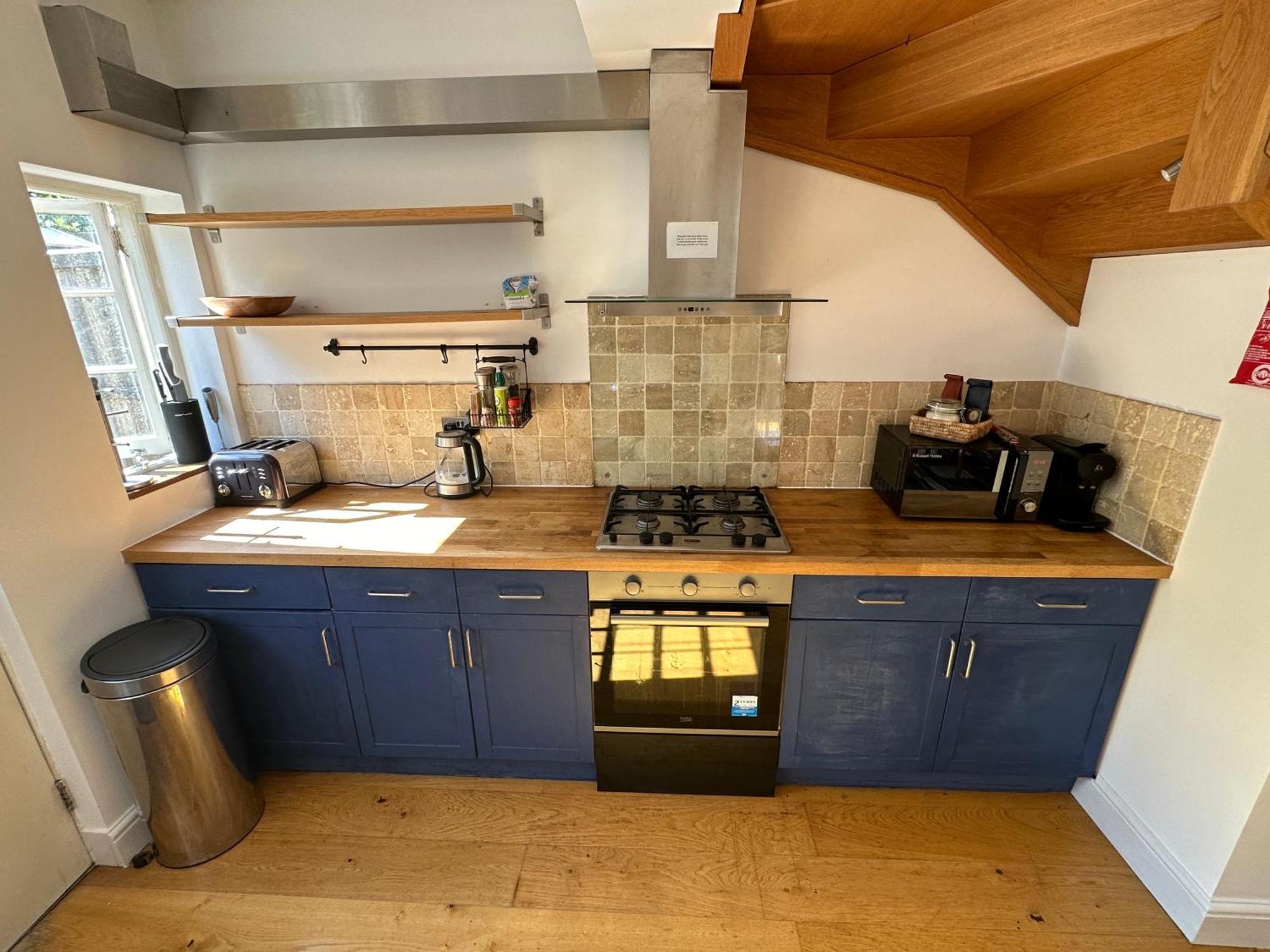 Colindale Lush 30 Mins London * Edgware
